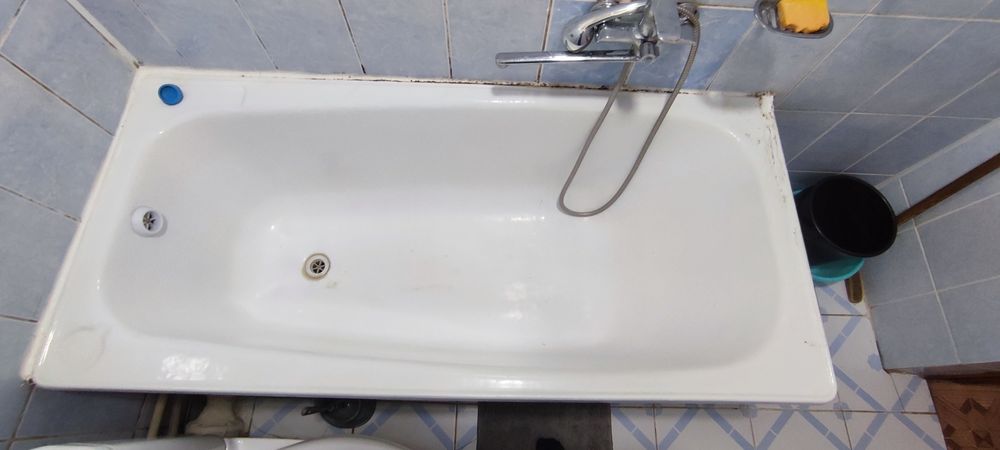 Чугунная ванна 150/70