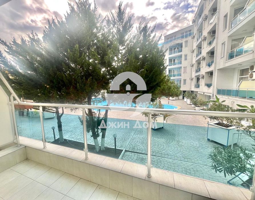 Просторен едностаен апартамент в к-с „ОДИСЕЙ“, гр. Несебър