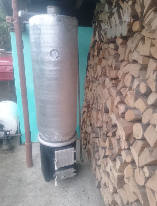 Vând boiler pe lemne