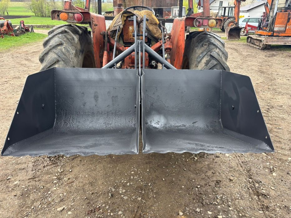 Cupa basculabila pentru tiranti la tractor