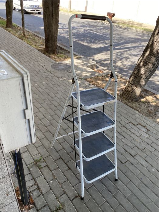 Scara metalica  pliabila