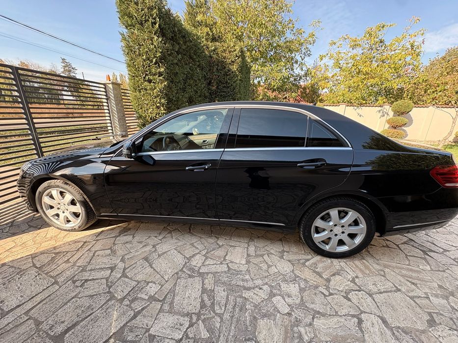 Vând Mercedes-Benz E Class