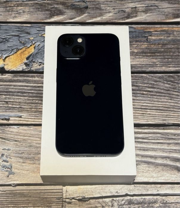 iPhone 13 • 256 GB • 94% Bateria