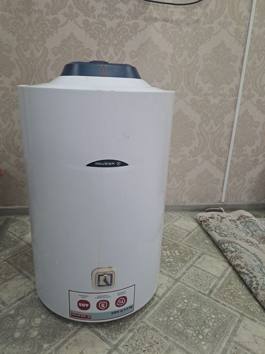 Аристократ 80л рабочий утечка есть