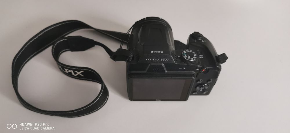 Vând camera foto Nikon