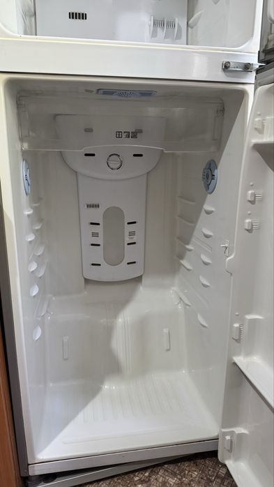 Холодильник Samsung