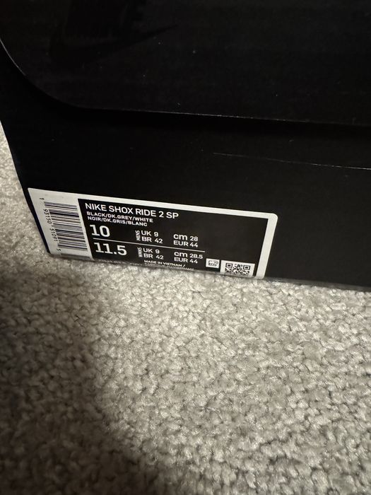 Nike shox supreme