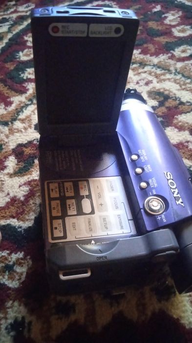 Sony foto aparat 120x oladi