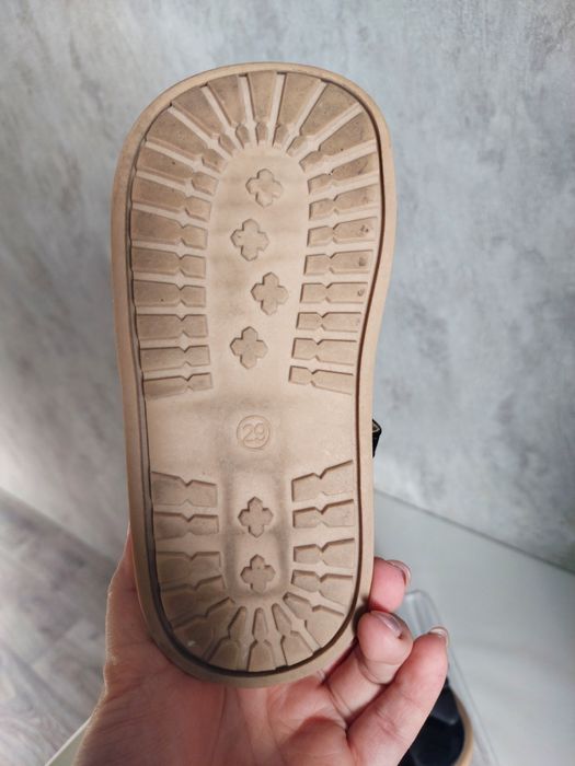 Туфли на девочку 29р