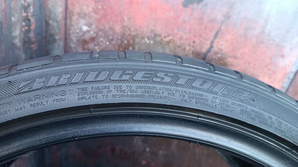 235/35/19 Bridhestone