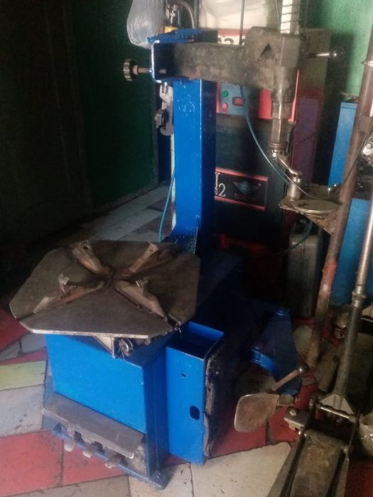 Продам шиномонтажный станок