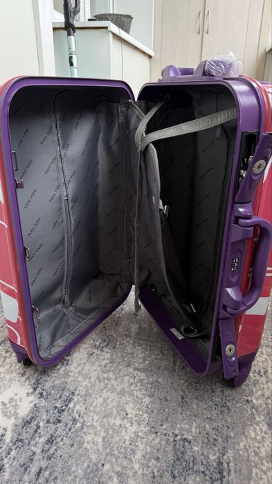 Чемодан детский 50*32