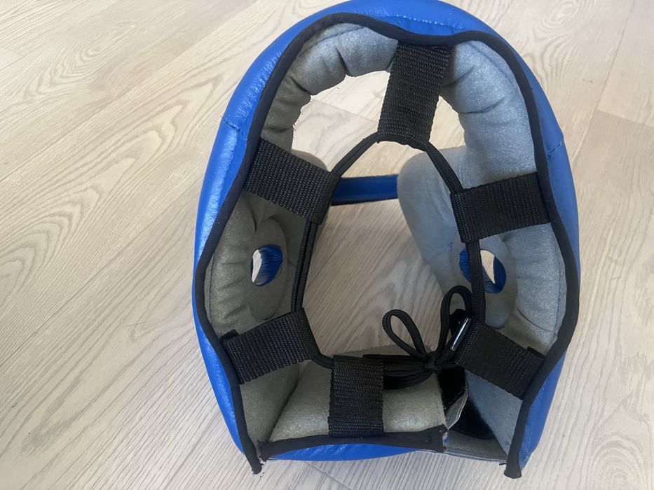 Продам боксерский шлем