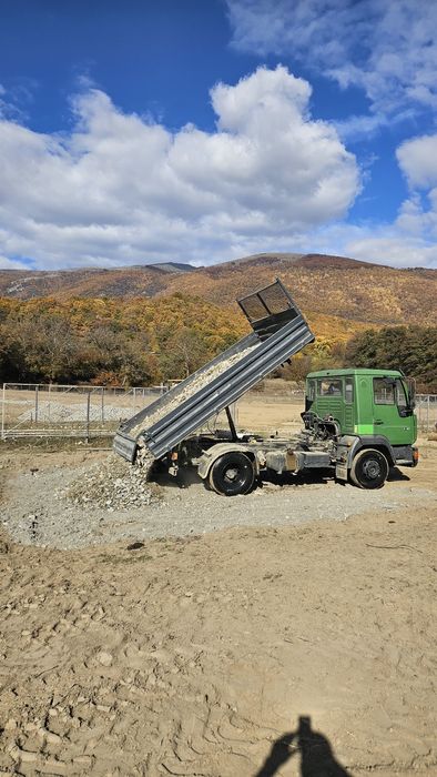 Услуги с комбиниран багер и самосвал Казанлък