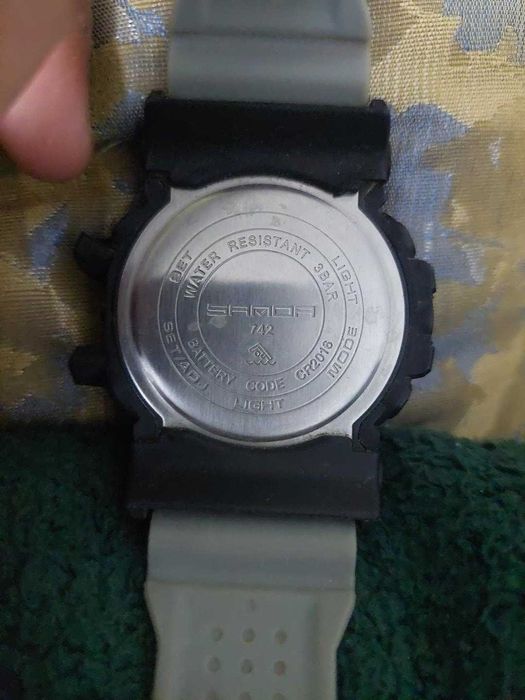Продам часы Sanda 742