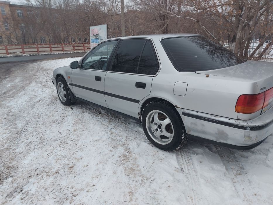 Продам Хонда аккорд 600000