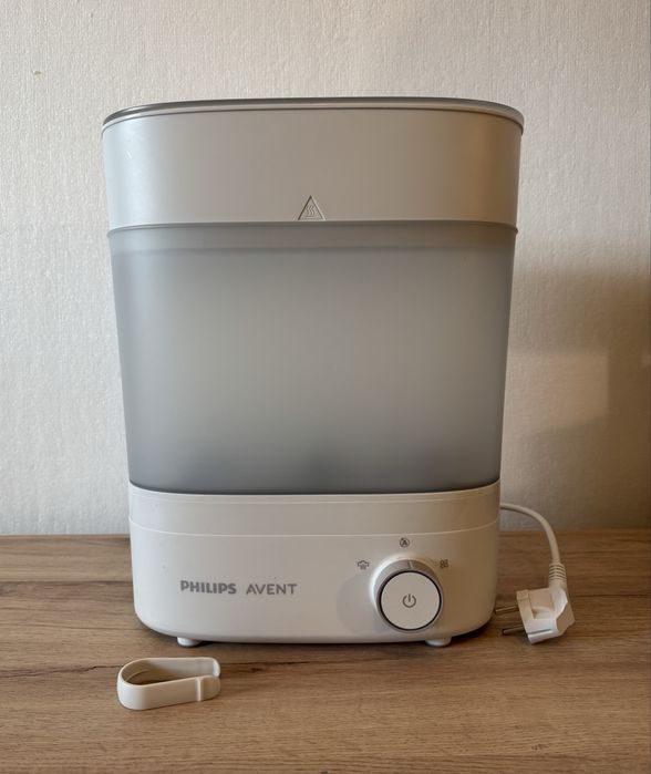 Електрически парен стерилизатор с изсушаване на бутилки Philips Avent Premium SCF 293