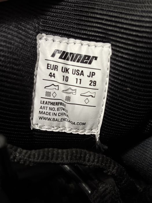 Balenciaga Runner Graffiti red 44
