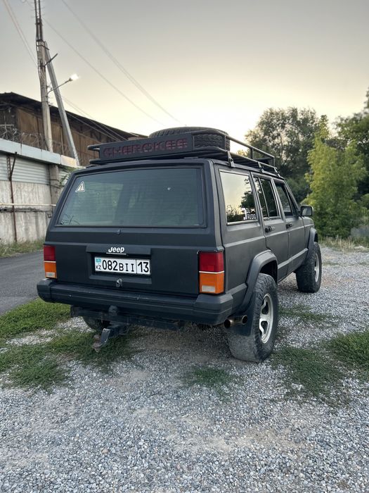 Жееп Шероки Американец