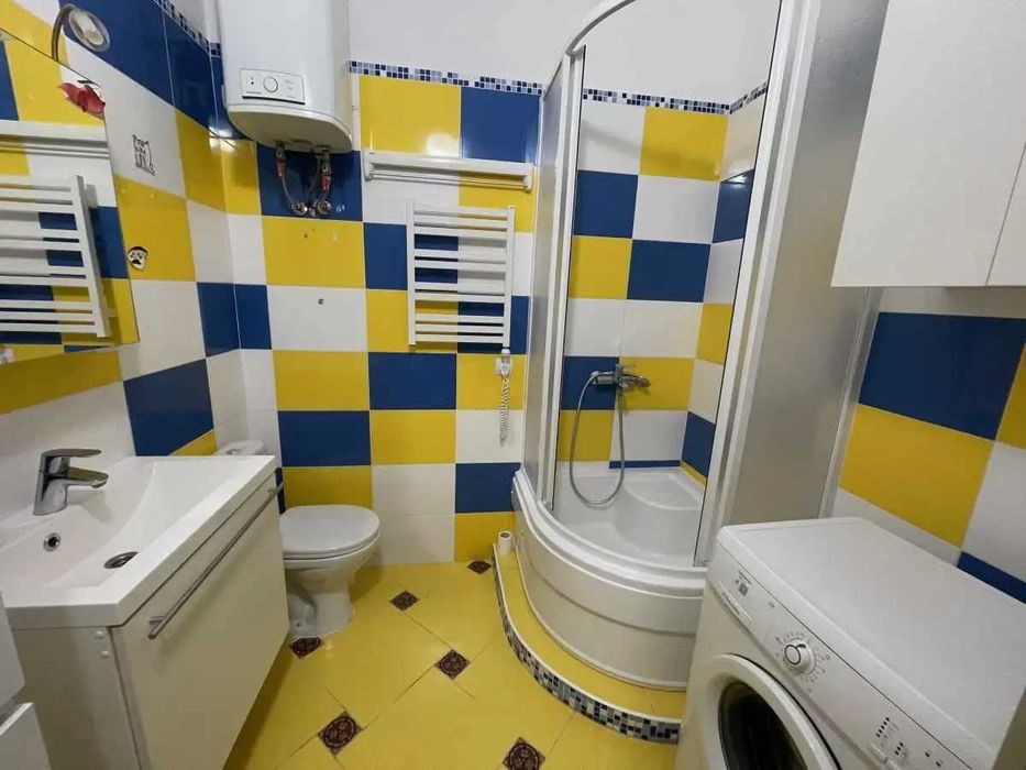 Дава се под наем Тристаен апартамент в София, Център - 90 кв.м за 535.5 € - Снимка #1