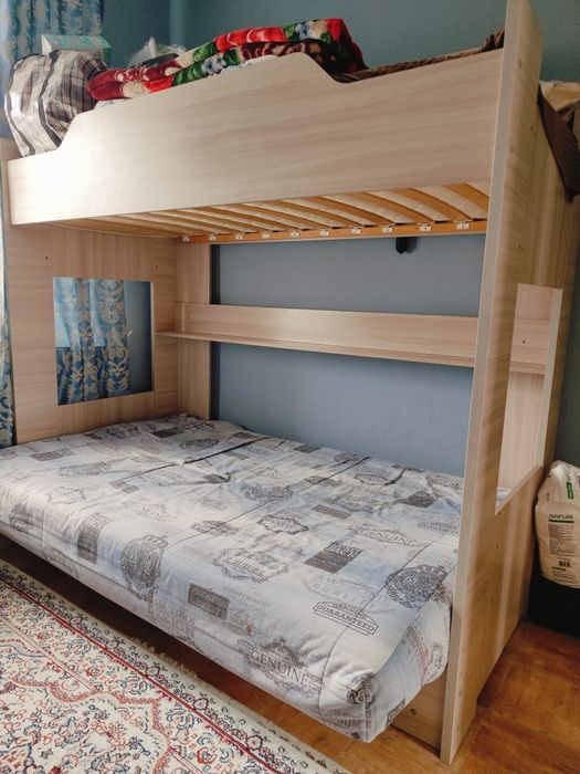 Двухъярусный кровать