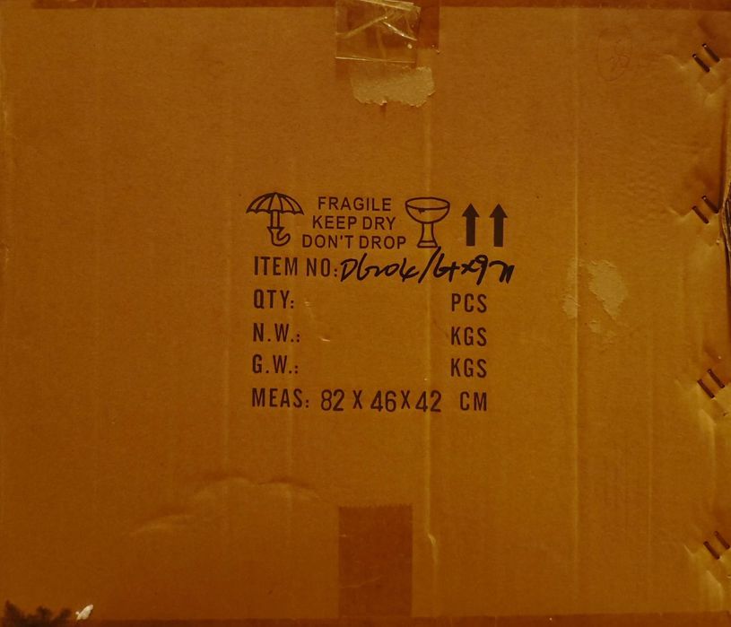 Продам люстру с шестью плафонами