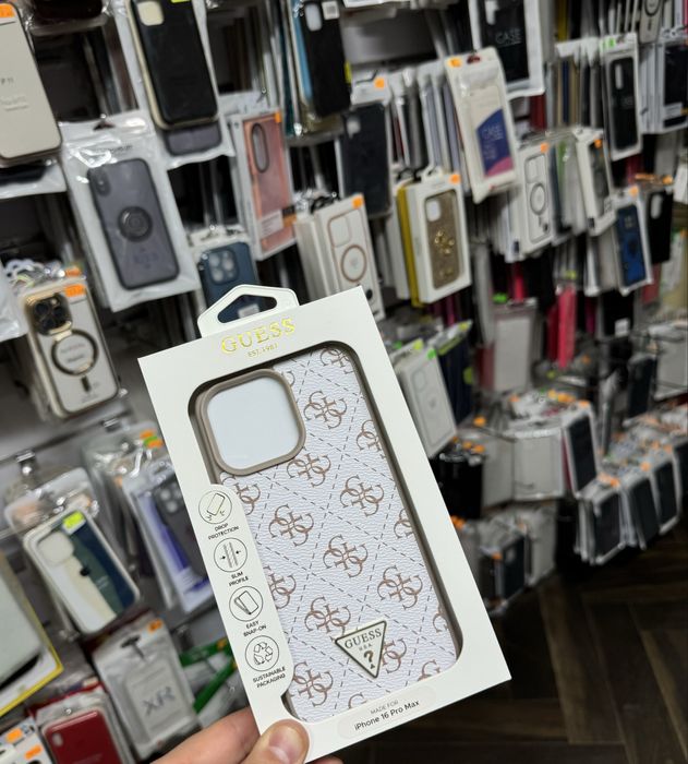 Iphone 16 pro max Оргинален калъф на GuesS