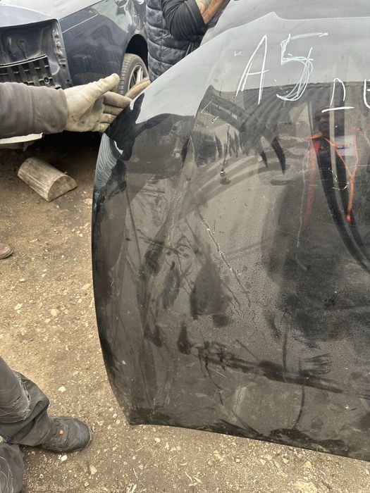 Преден капак Audi A5 8t 2008-2012 година със забележки ном 205