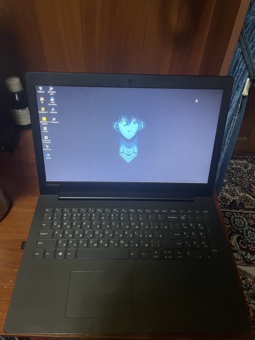 Lenovo i3 7-avlod 12GB RAM 1TB + 128SSD