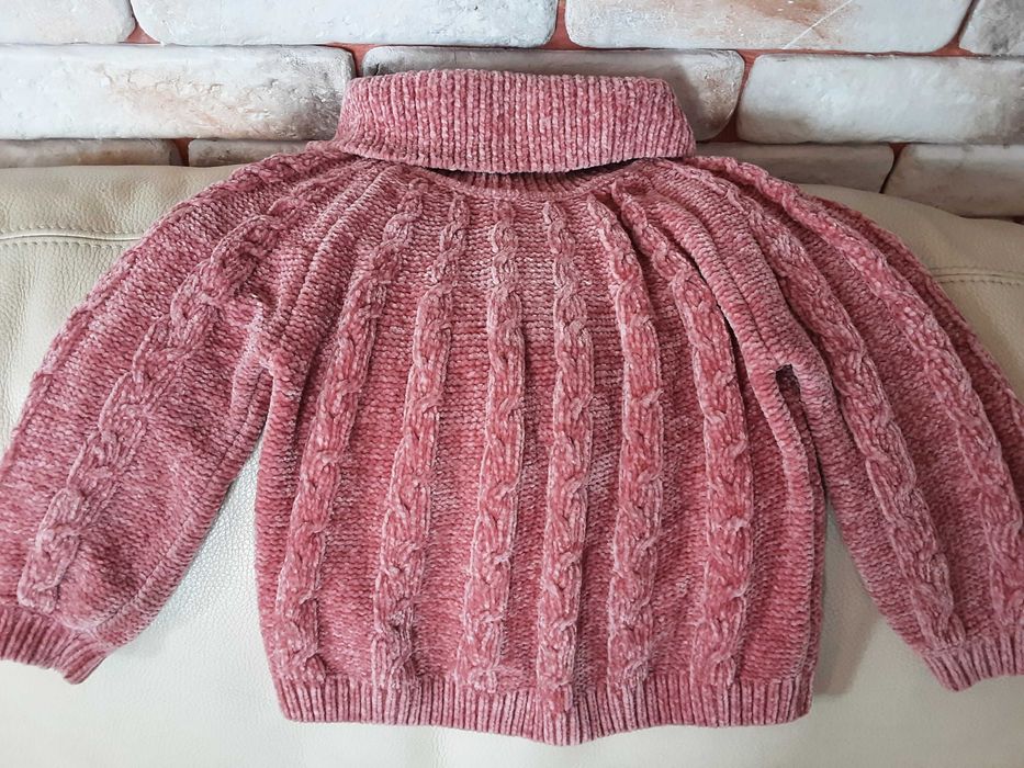 Детски пуловер/ блуза/дрехи. 110 см.