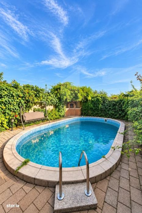 Casa P+1 in Slatina, teren de 308 mp, amprenta la sol de 132 mp, anexa