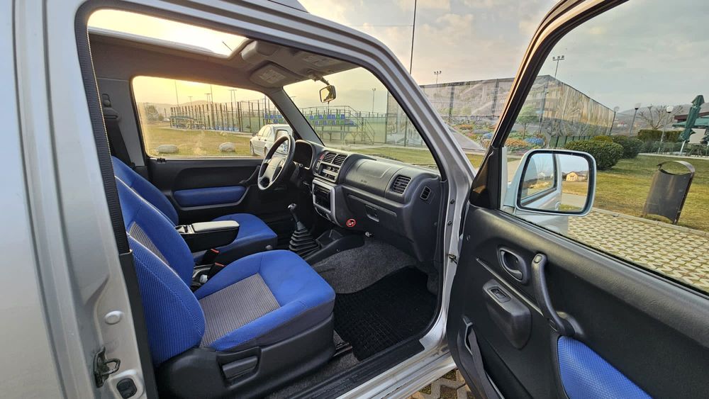 Suzuki Jimny 1.3 Benzină  Jante Aliaj Plafon panoramic Model Rar
