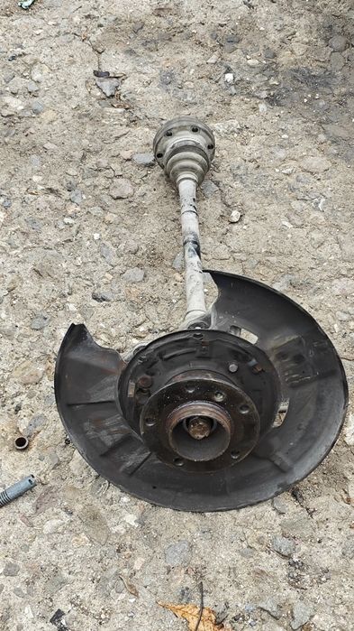 Заден ляв шенкел и полуоска за е90 е91 е87