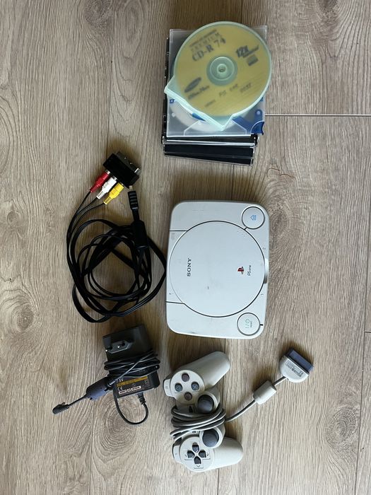 Playstation PS One + игри