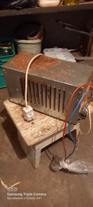 Камина с водна риза, скара и език. Преобразувател зарядно, разширителе