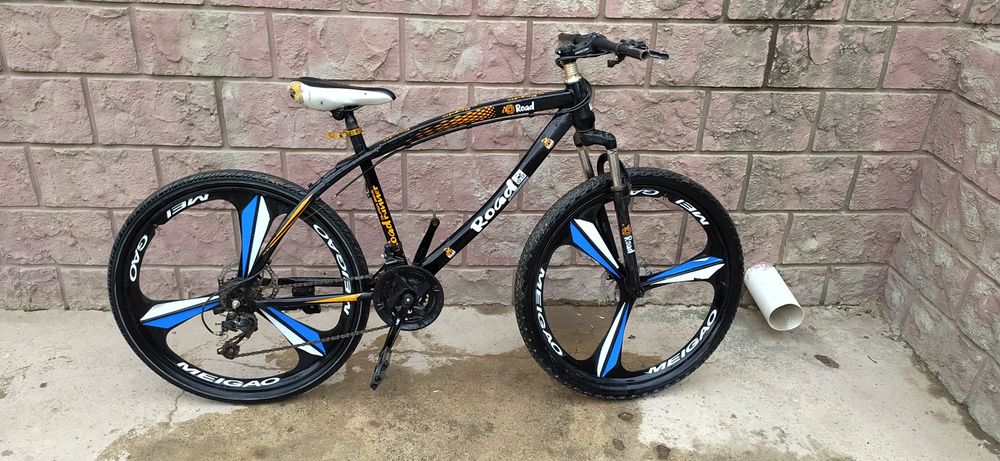 Velosiped yaxshi holatda turibdi