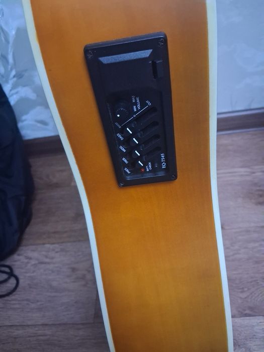 Продам гитару в отличном состоянии