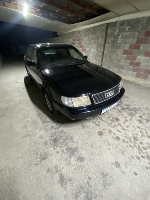 Ауди 100 с4 1992г