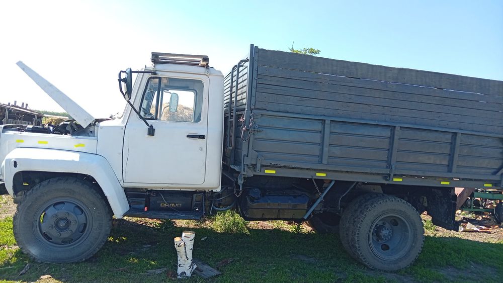 Продам автомобиль газ-3307