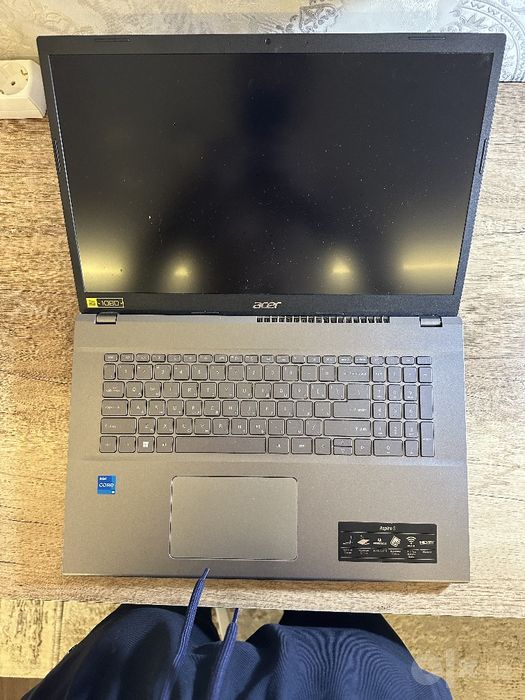 Acer Aspire A517-53