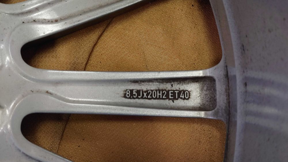 Джанти с гуми за Мерцедес 20 цола