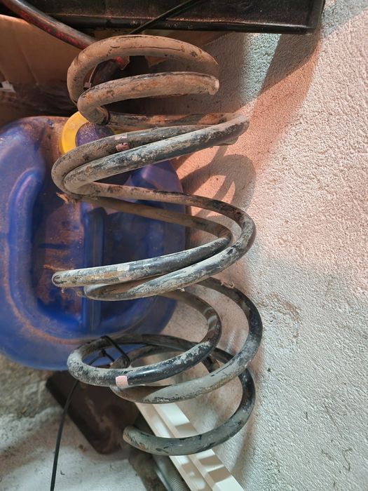 БМВ Е39 части (BMW E39)