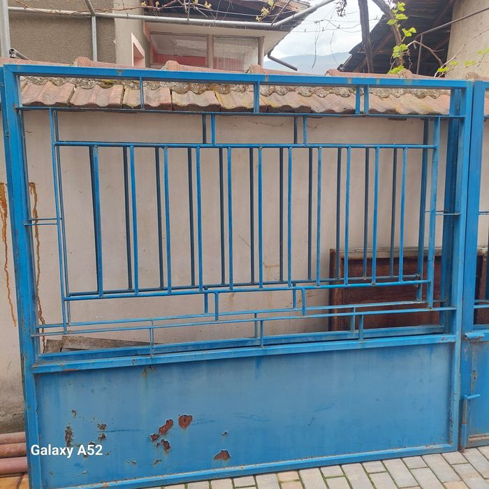 Продавам желязни порти