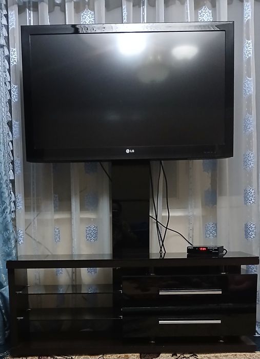 LG Televizor s pristavkoy