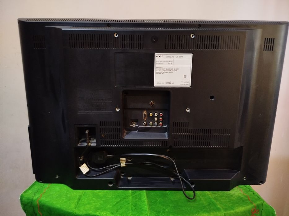 Телевизор JVC 32