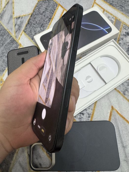 Apple iPhone 16 Pro Max