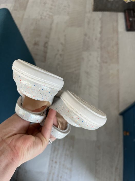 Обувки за момиченце 24 номер