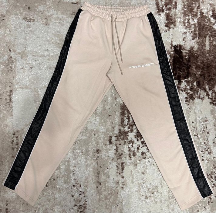 Vând compleu nou de bărbați Made by Society