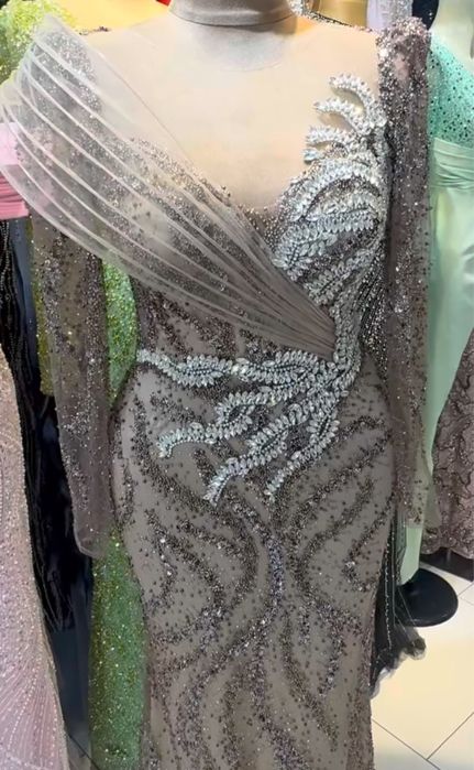 Rochie pretioasa, marime 46-48, Kosovo