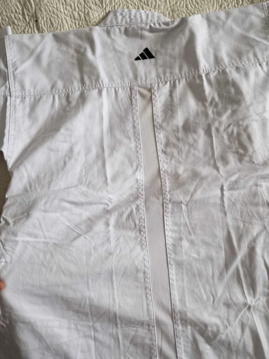Kimono karate Adidas Club K220